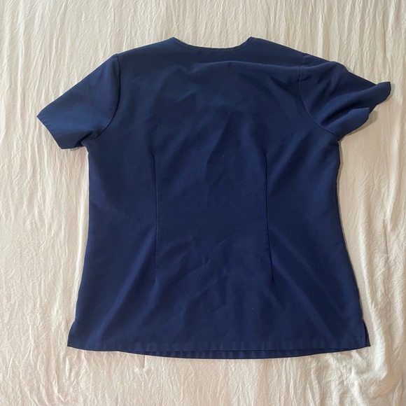 Figs Women's Navy scrub set - Picture 3 of 6